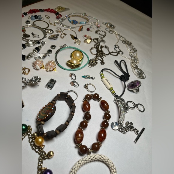 Assorted Jewelry Bag - Picture 6 of 8